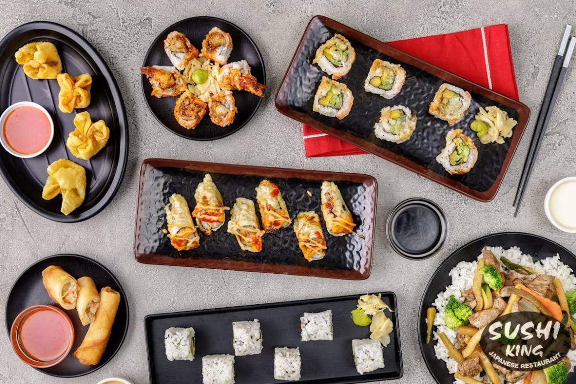 Can I order takeout or delivery from Sushi King Restaurant?